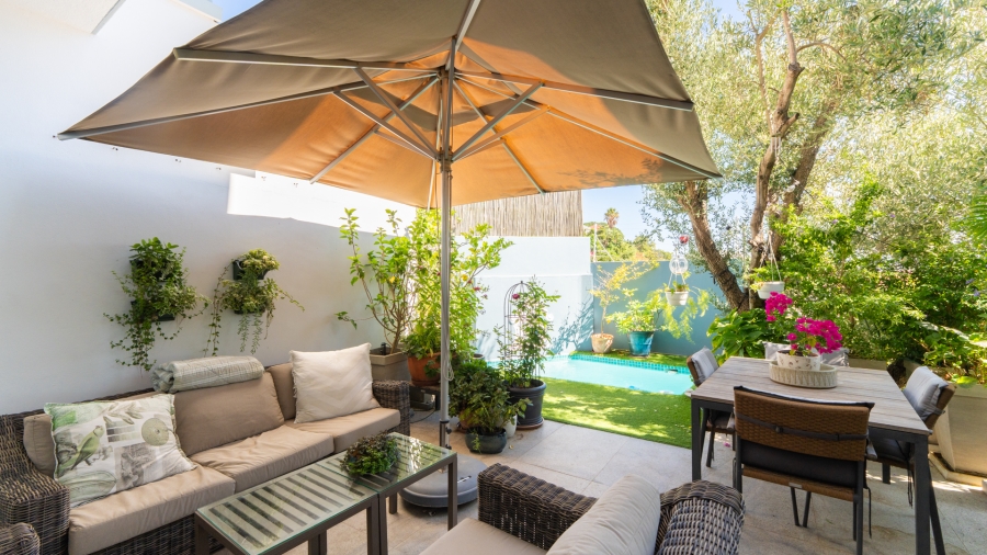 2 Bedroom Property for Sale in Green Point Western Cape
